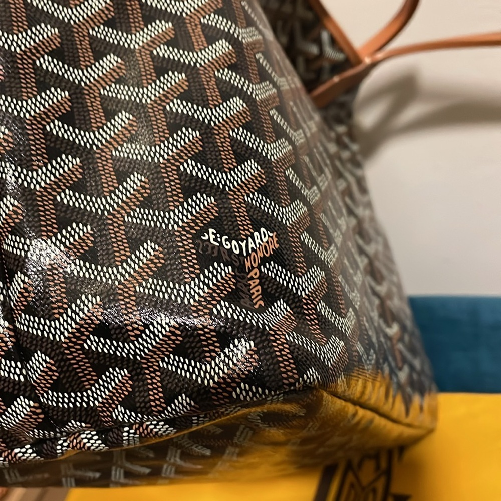 Goyard Brown Chevron Tote with Tan Trim - Picture 9 of 12